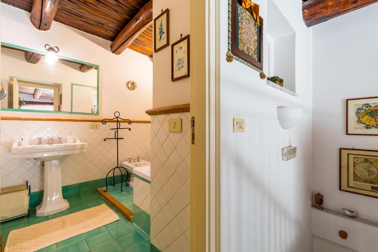 Residenza Capano Charming House By Napoliapartments ภายนอก รูปภาพ